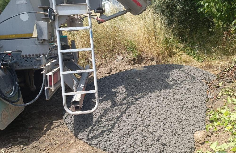 Balıkesir'in Erdek ilçesinde yol