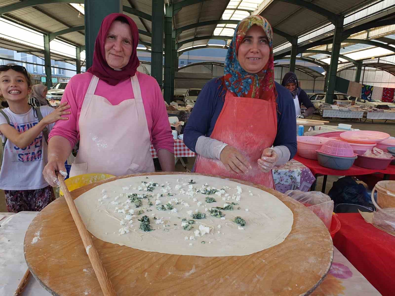 Balıkesi̇rde Hanımeli̇ Pazarı, Kadınları İş Sahi̇bi̇ Yaptı