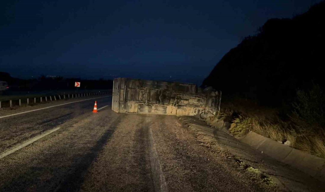 Gönen-Bandırma yolunda trafik kazası: Kamyon devrildi